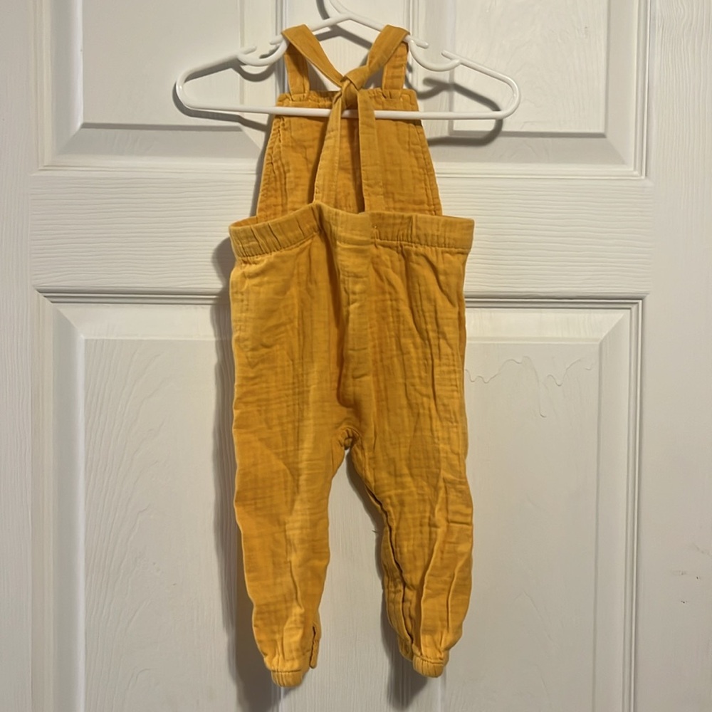 Set of 3 Cat & Jack Romper bundle (6-9mo) - Picture 6 of 10
